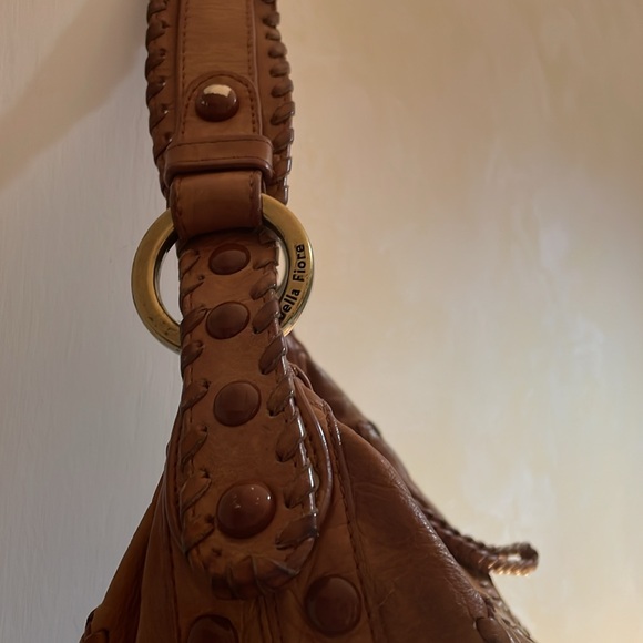 Isabella FIORE soft caramel color hobo style bag approx 16” w X 10” h 5.5” D - Picture 8 of 16